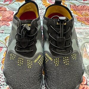 SAGUARO Women’s Fast 1 barefoot Shoes